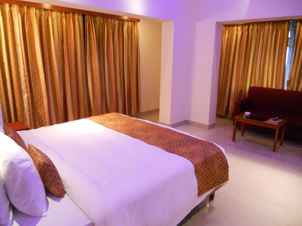 Prayag Aristro Club Kolkata Phòng bức ảnh