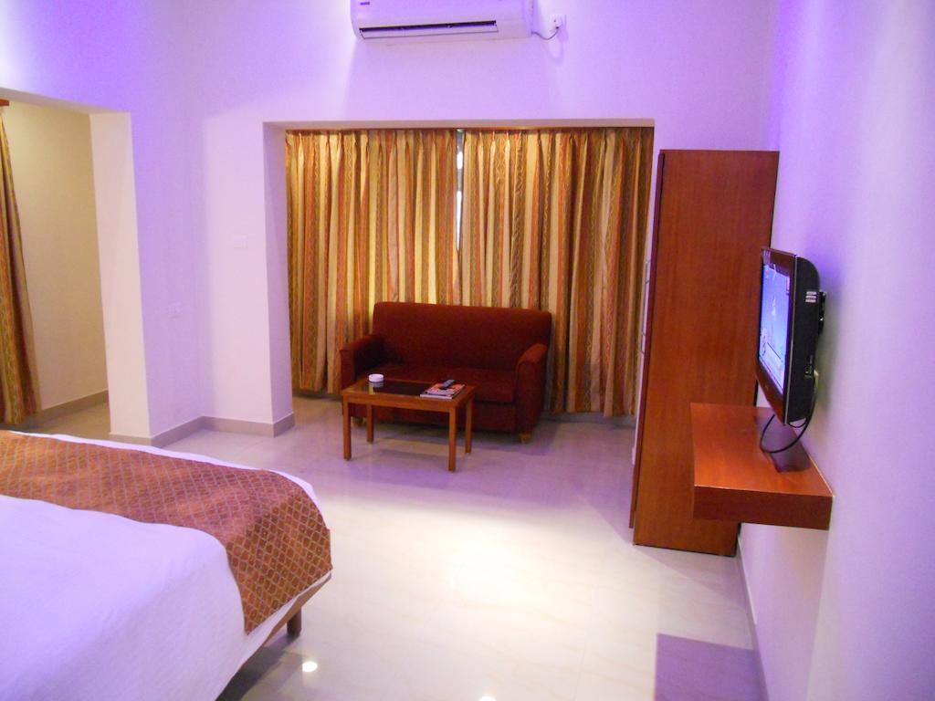 Prayag Aristro Club Kolkata Phòng bức ảnh